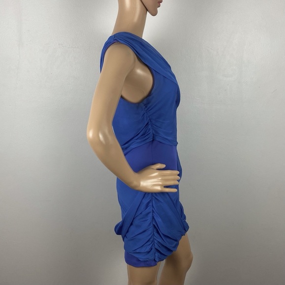 ALICE + OLIVIA BLUE ONE-SHOULDER CHIFFON DRAPED MINI DRESS - Picture 7 of 12
